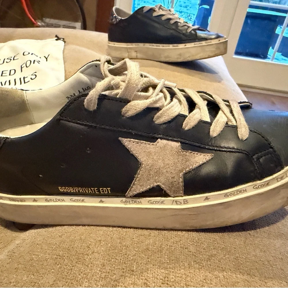 Golden Goose Black and Cream Star Sneakers - Picture 5 of 5